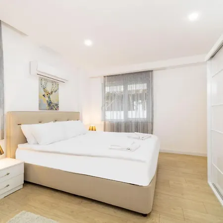 Flat Near Popular Attractions In Muratpasa *