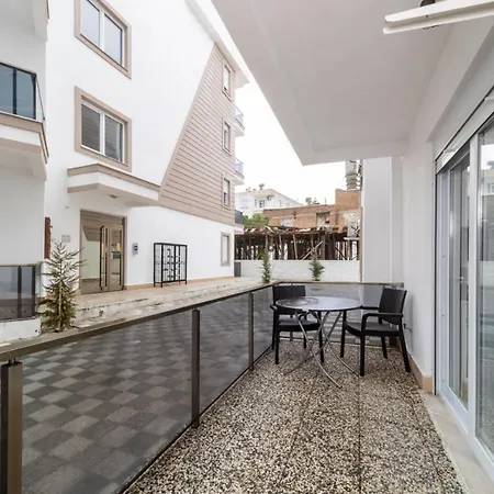 Flat Near Popular Attractions In Muratpasa Antalya