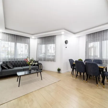 Flat Near Popular Attractions In Muratpasa *