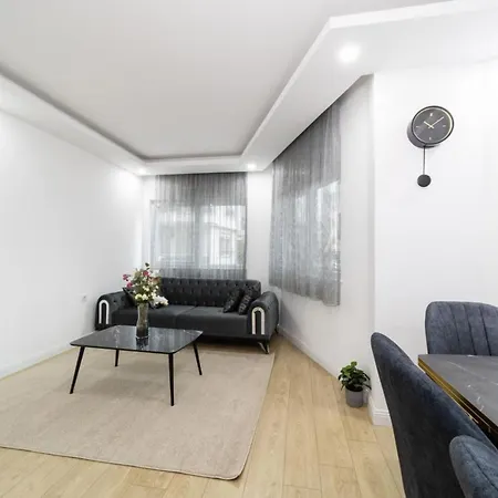 Apartment Flat Near Popular Attractions In Muratpasa