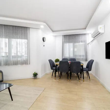 Flat Near Popular Attractions In Muratpasa *